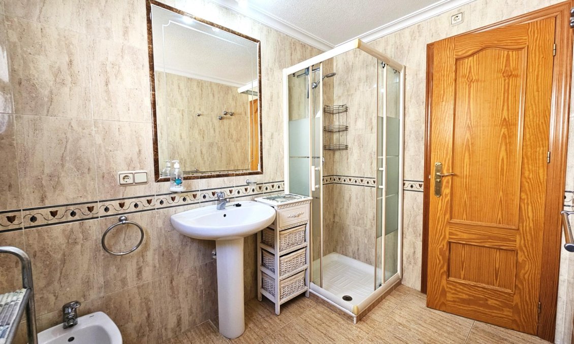 Wiederverkauf - Wohnung -
Orihuela Costa