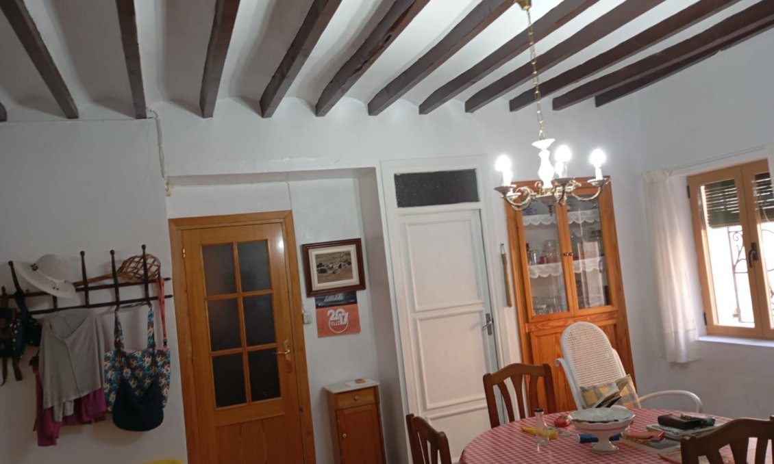 Segunda mano - Villa -
Yecla - Inland