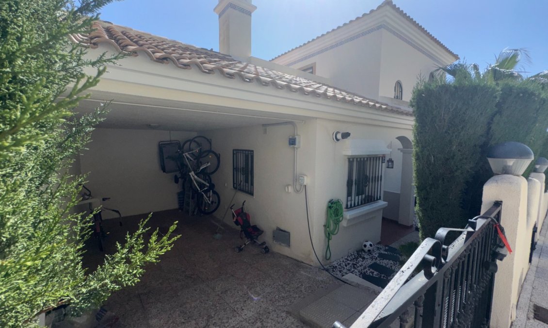 Segunda mano - Villa -
Orihuela Costa - Costa Blanca