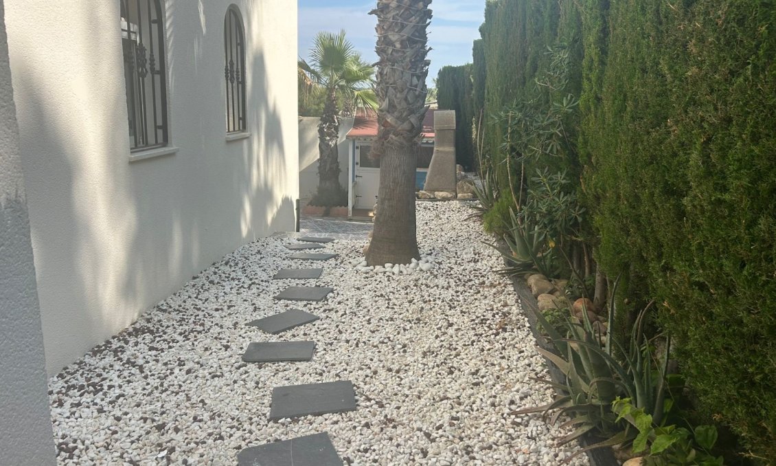 Segunda mano - Villa -
Orihuela Costa - Costa Blanca