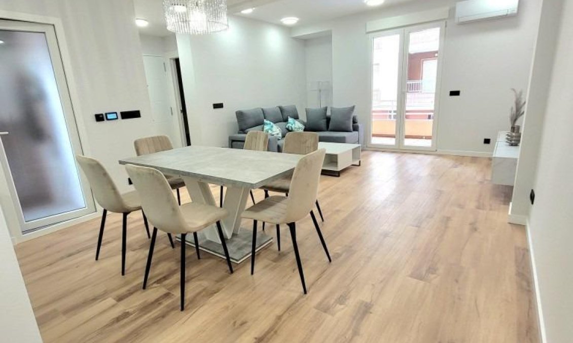 Segunda mano - Apartamento -
Torrevieja - Playa del Cura