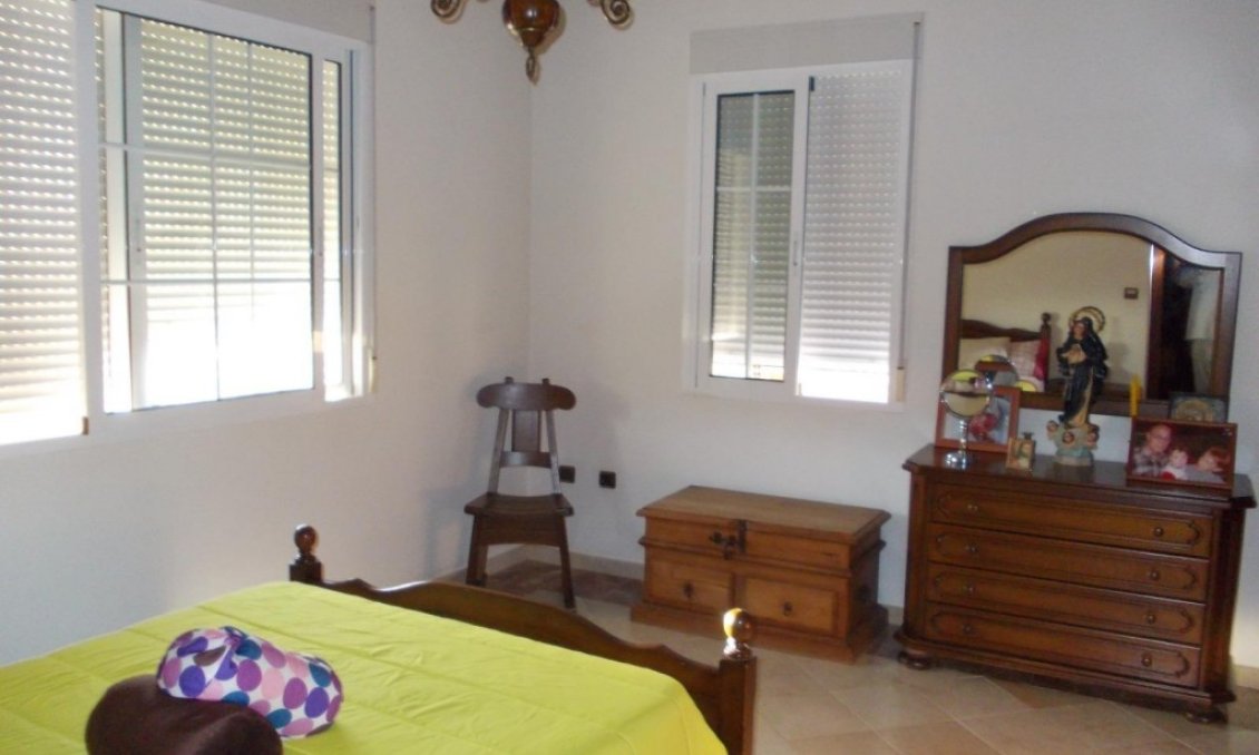 Segunda mano - Villa -
Orihuela - Inland