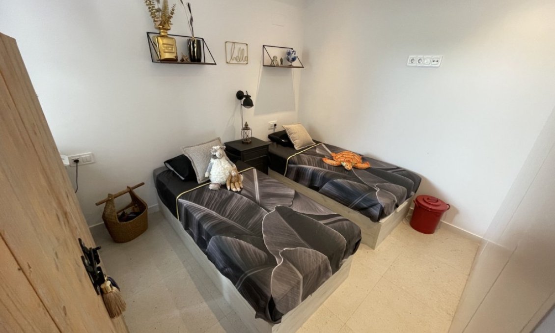 Segunda mano - Bungalow -
Pilar de la Horadada - Costa Blanca