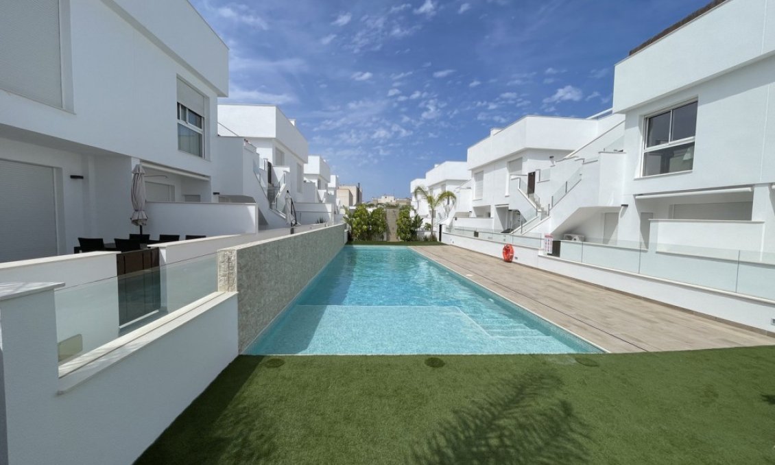 Segunda mano - Bungalow -
Pilar de la Horadada - Costa Blanca