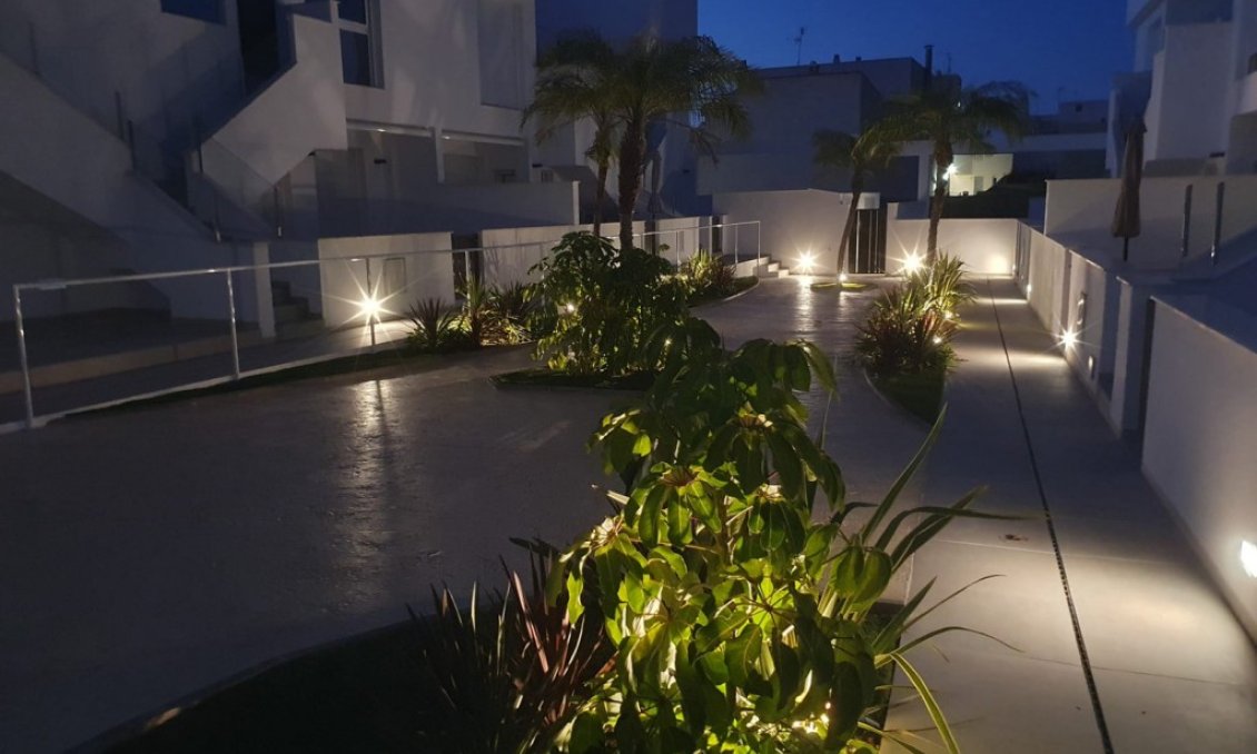 Segunda mano - Bungalow -
Pilar de la Horadada - Costa Blanca
