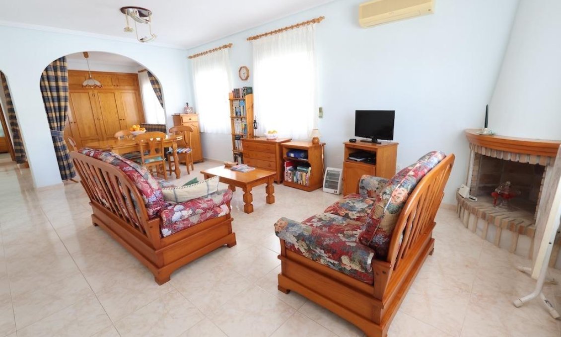 Segunda mano - Villa -
Orihuela - Inland
