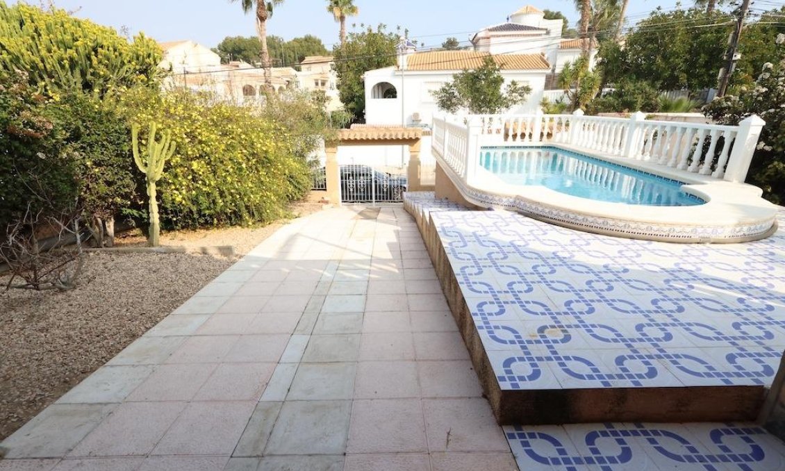 Segunda mano - Villa -
Orihuela - Inland
