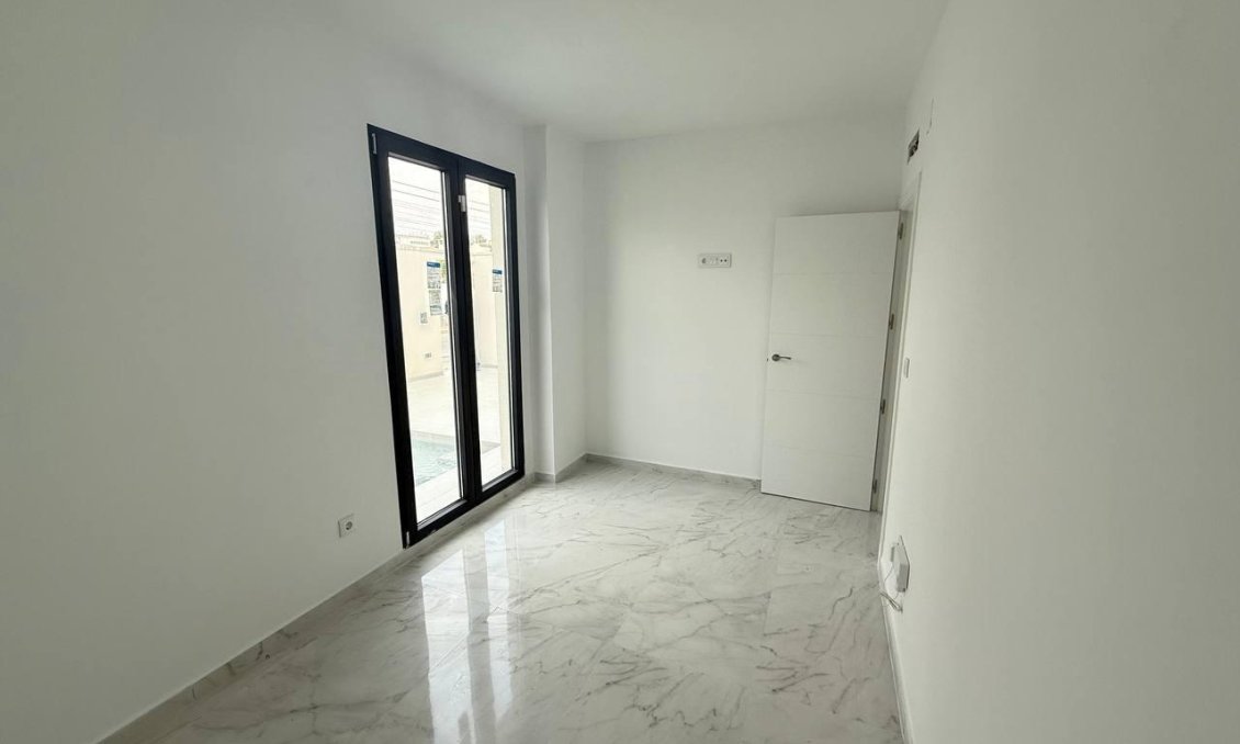 Segunda mano - Town House -
Orihuela Costa - Las Filipinas