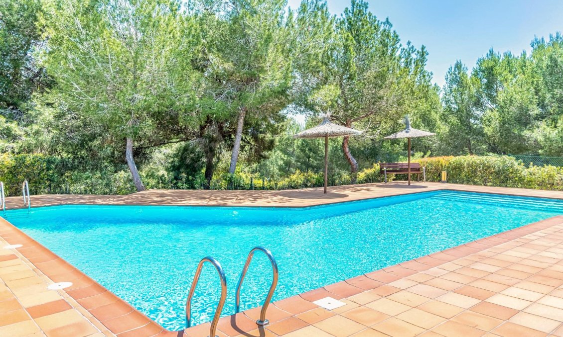 Segunda mano - Villa -
Orihuela - Las Colinas Golf