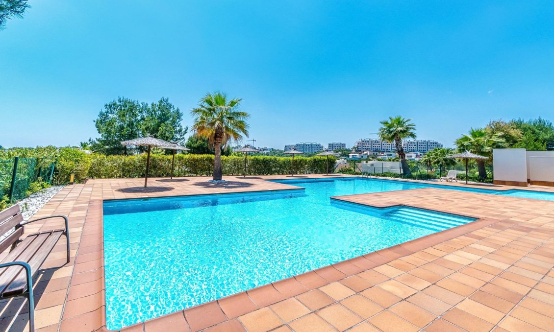 Segunda mano - Villa -
Orihuela - Las Colinas Golf