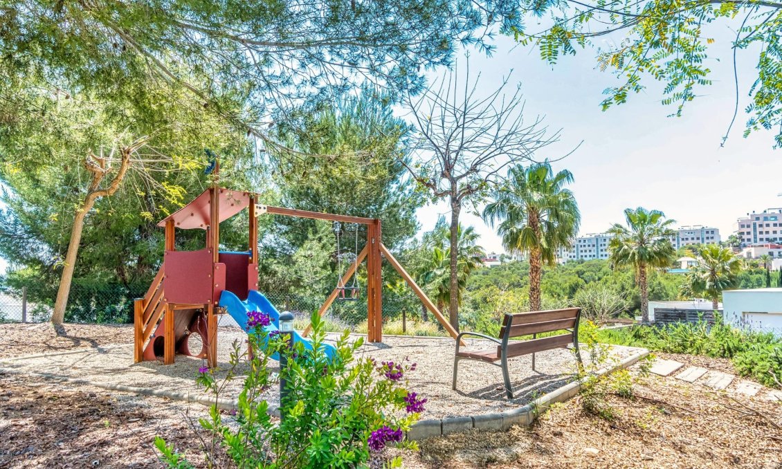 Segunda mano - Villa -
Orihuela - Las Colinas Golf