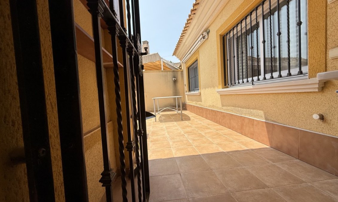 Segunda mano - Bungalow -
La Puebla - Inland