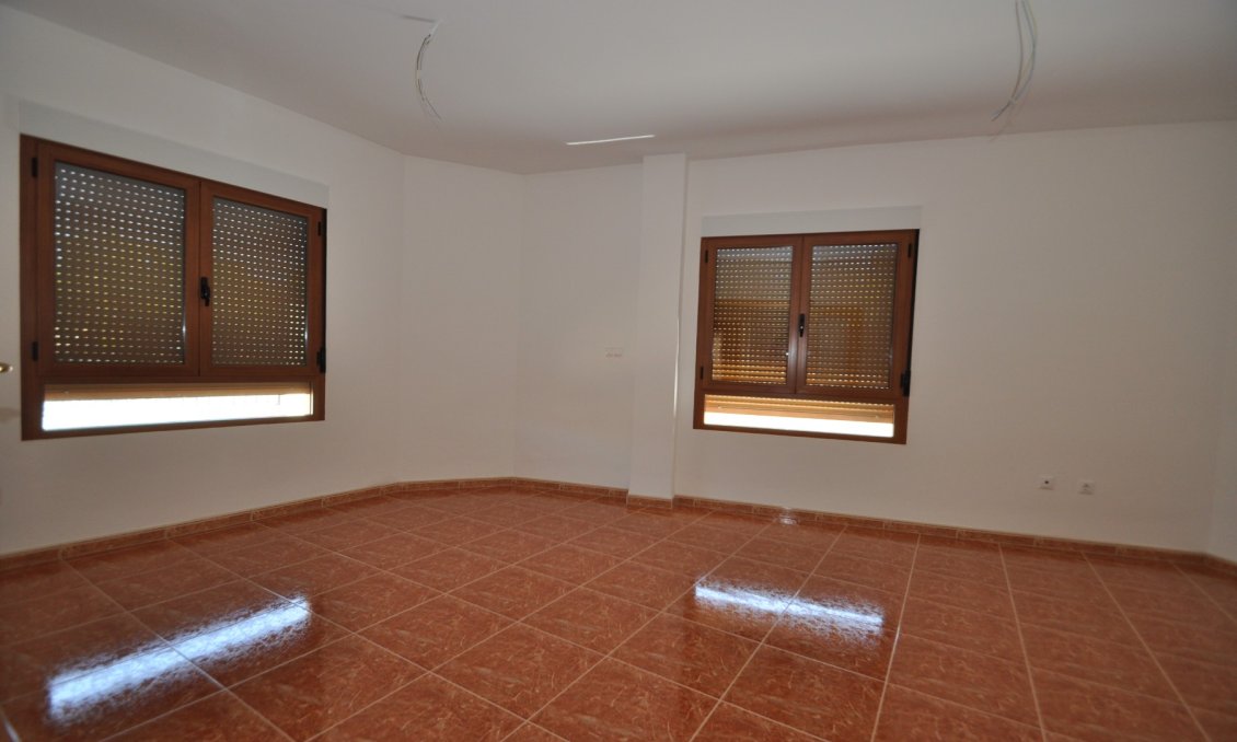 Segunda mano - Town House -
Pinoso - Inland