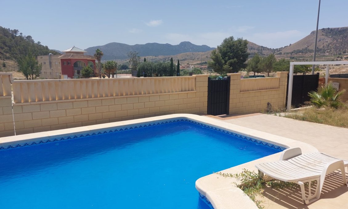 Segunda mano - Villa -
La Romana - Inland