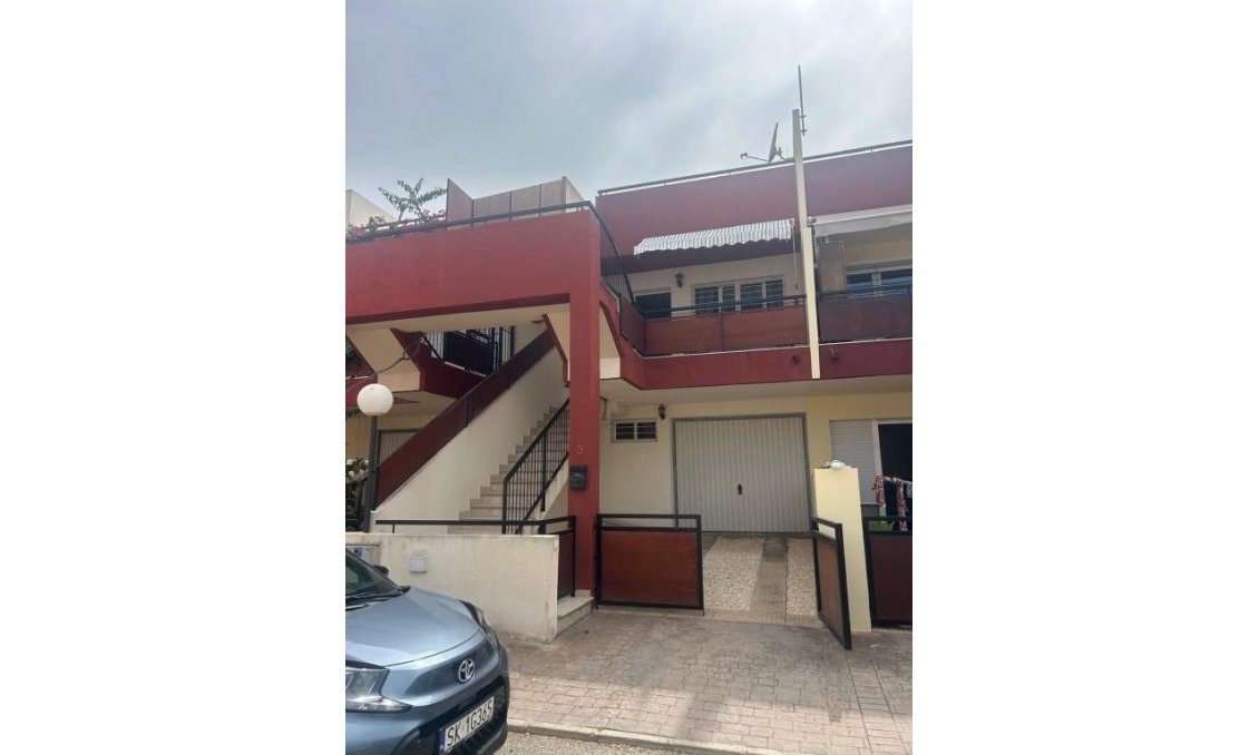 Wiederverkauf - Duplex -
La Marina - Costa Blanca