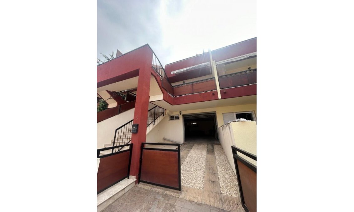 Wiederverkauf - Duplex -
La Marina - Costa Blanca