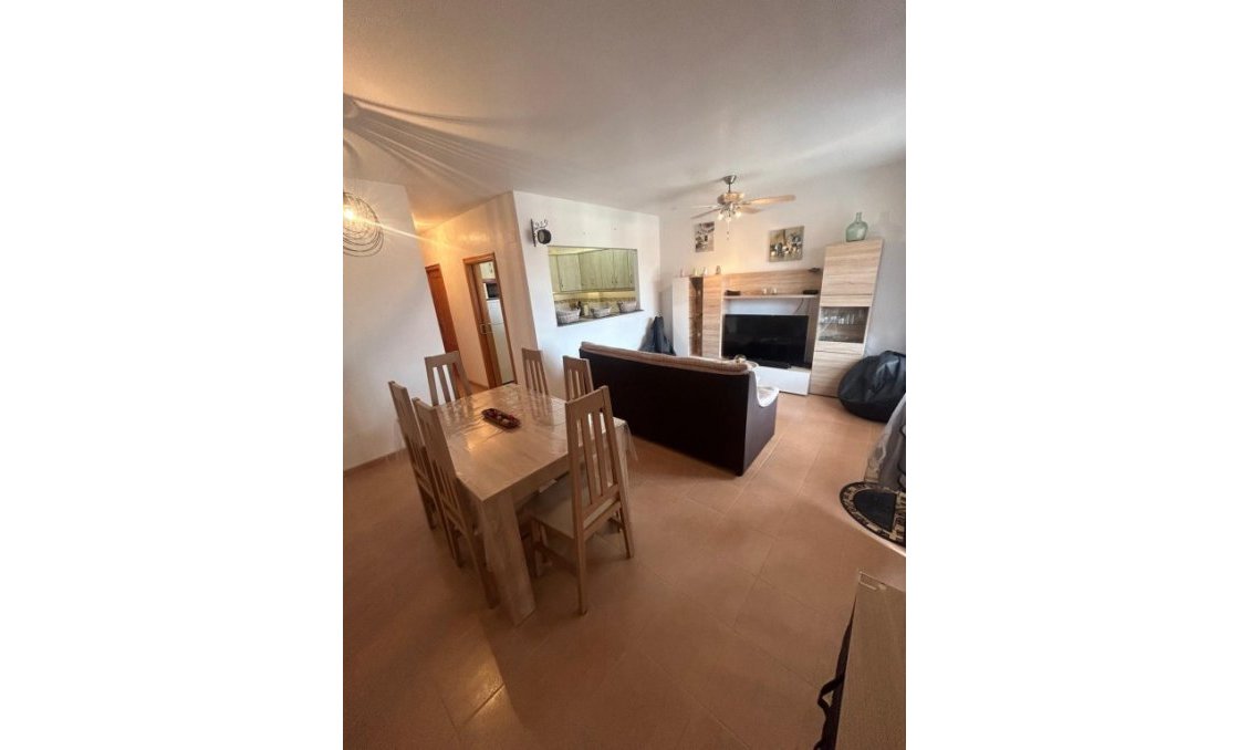 Wiederverkauf - Duplex -
La Marina - Costa Blanca