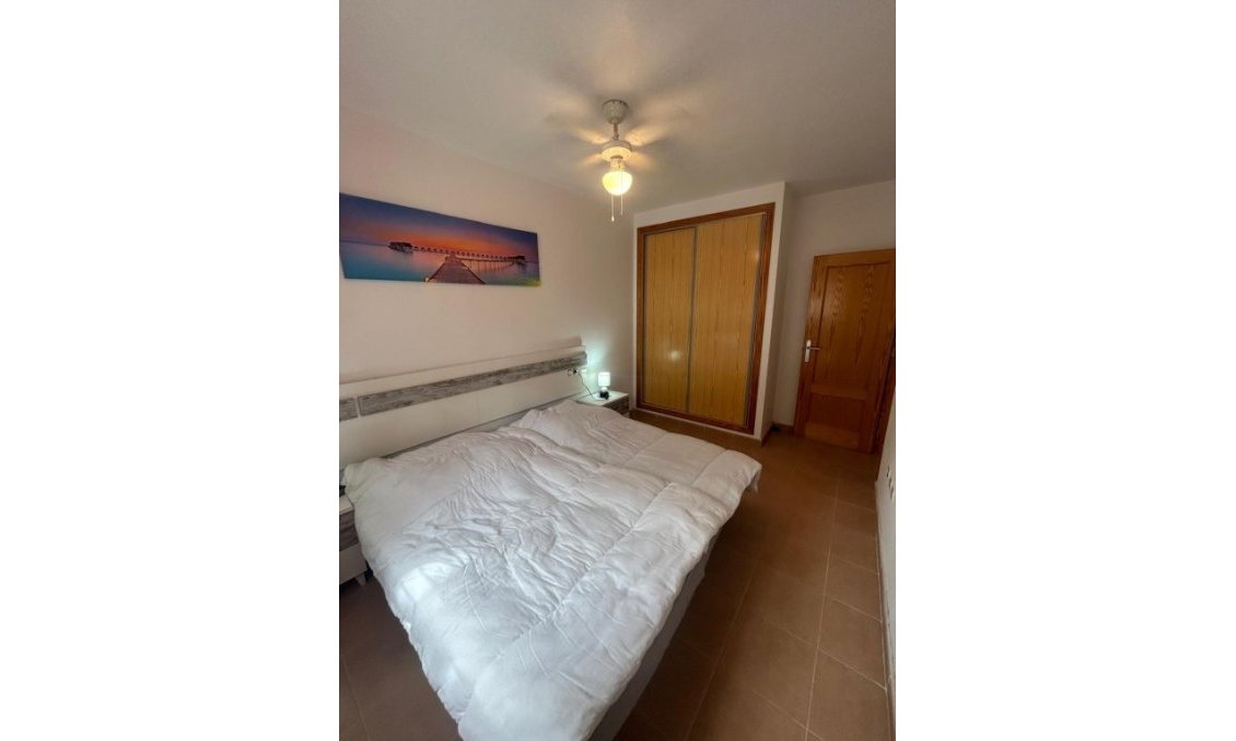 Wiederverkauf - Duplex -
La Marina - Costa Blanca