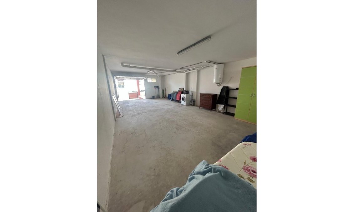Wiederverkauf - Duplex -
La Marina - Costa Blanca