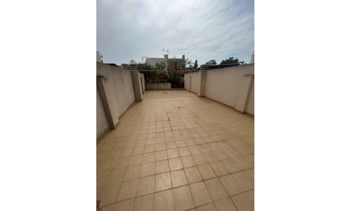 Wiederverkauf - Duplex -
La Marina - Costa Blanca