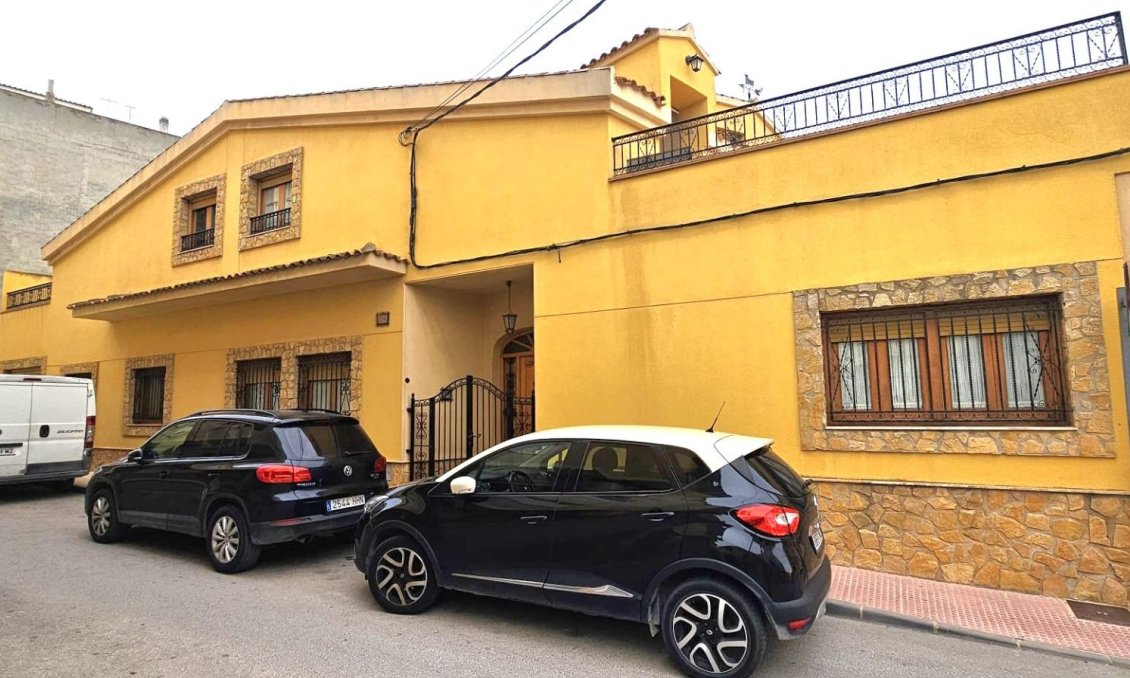 Wiederverkauf - Villa -
Pinoso - Centro