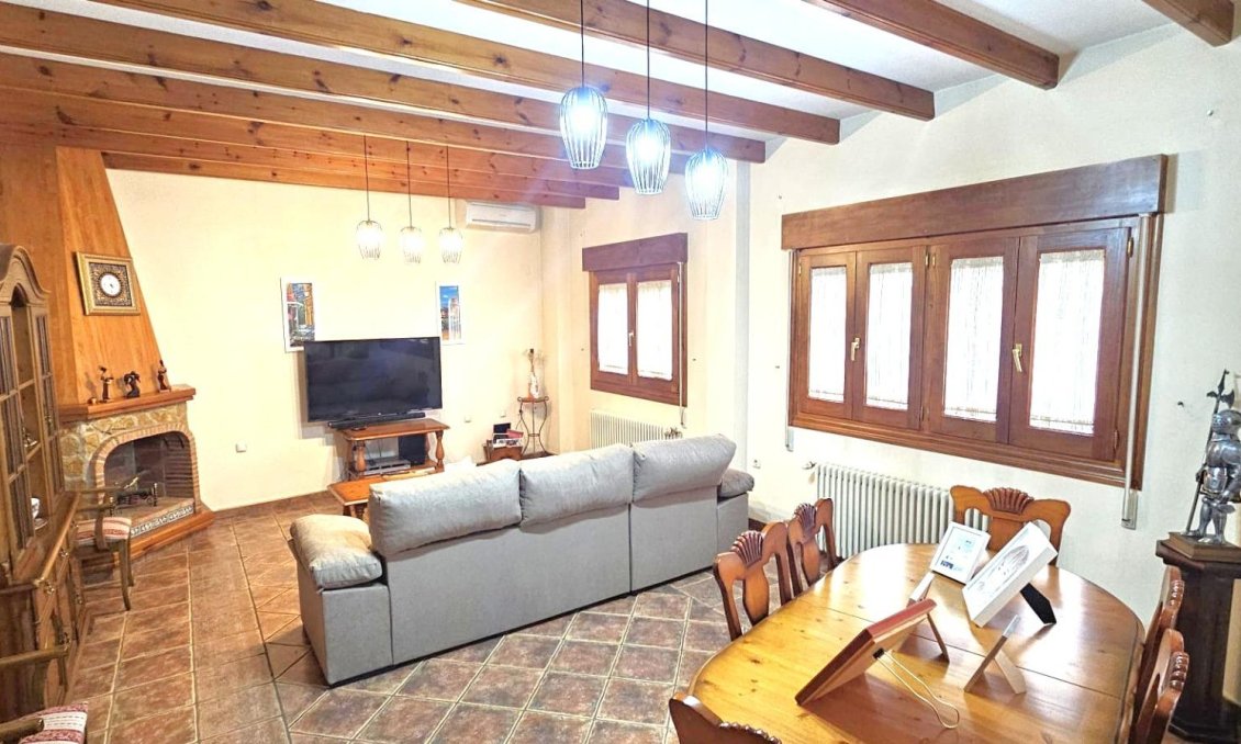 Wiederverkauf - Villa -
Pinoso - Centro