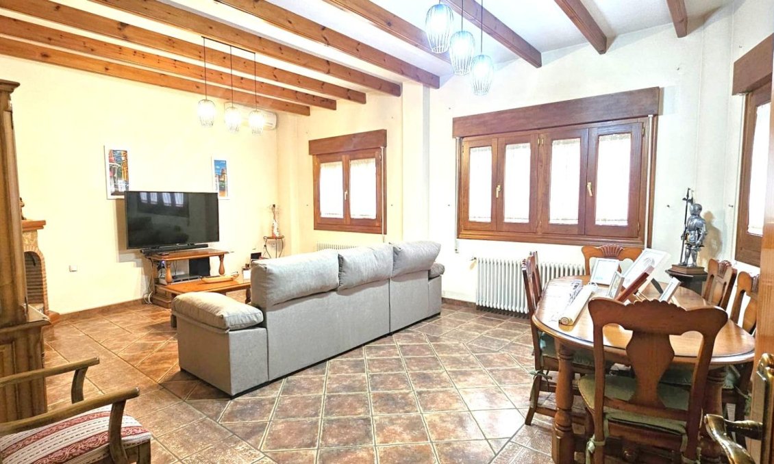 Wiederverkauf - Villa -
Pinoso - Centro