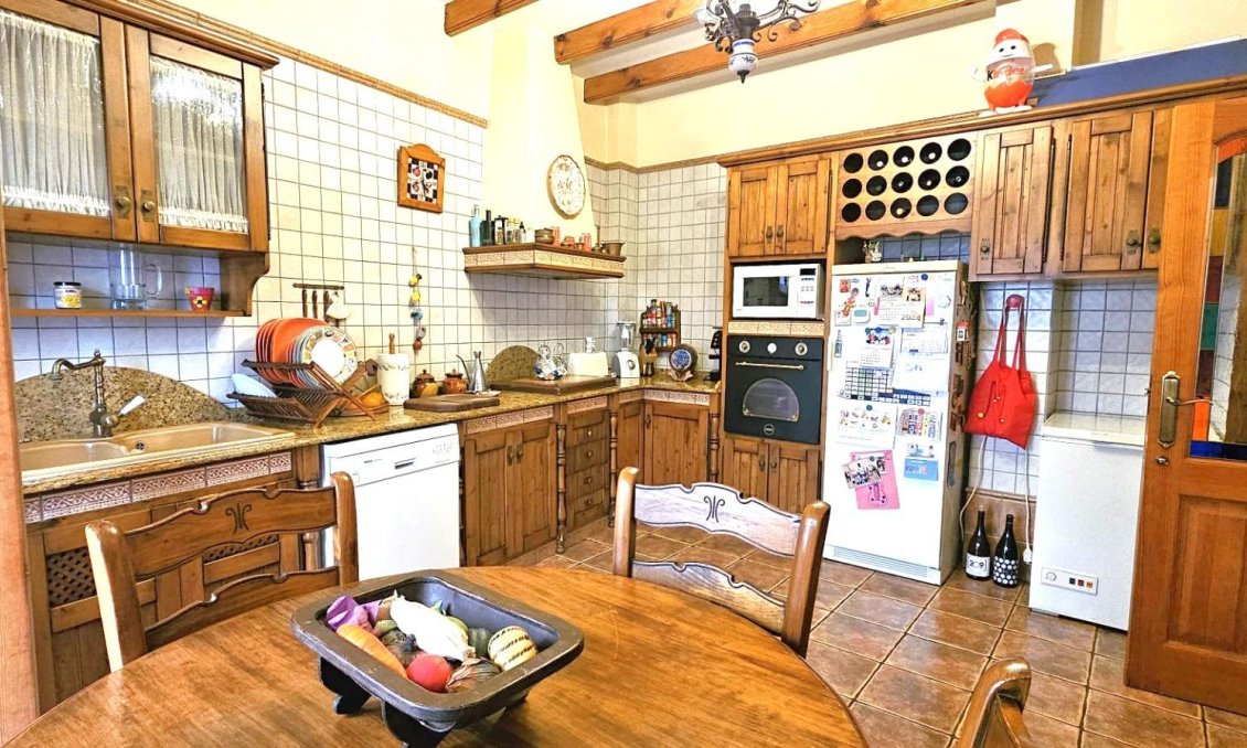 Wiederverkauf - Villa -
Pinoso - Centro