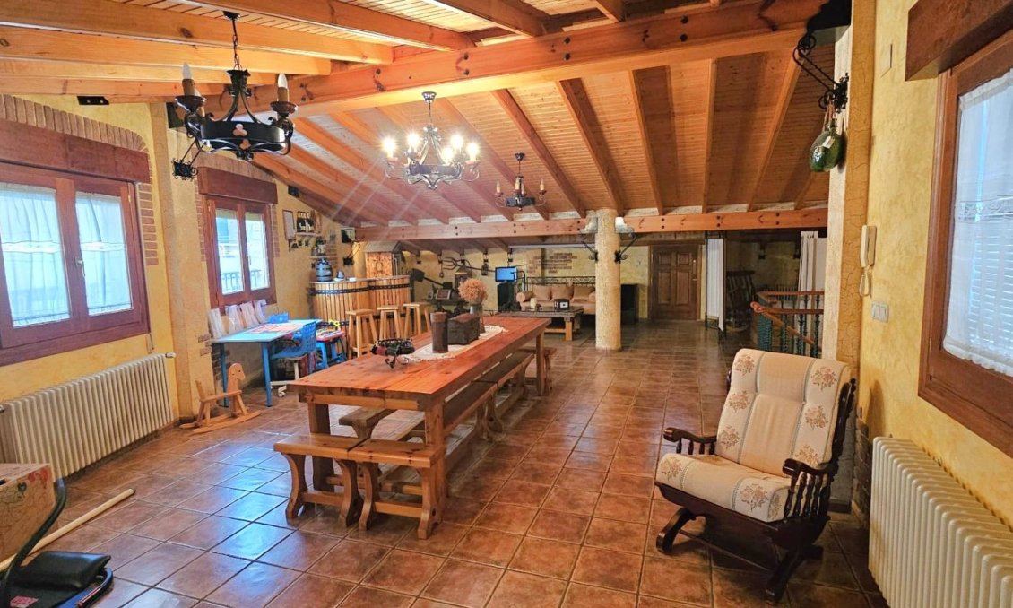 Wiederverkauf - Villa -
Pinoso - Centro