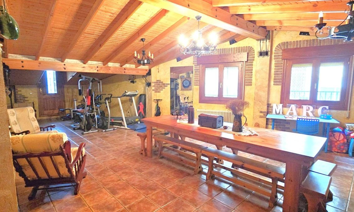 Wiederverkauf - Villa -
Pinoso - Centro