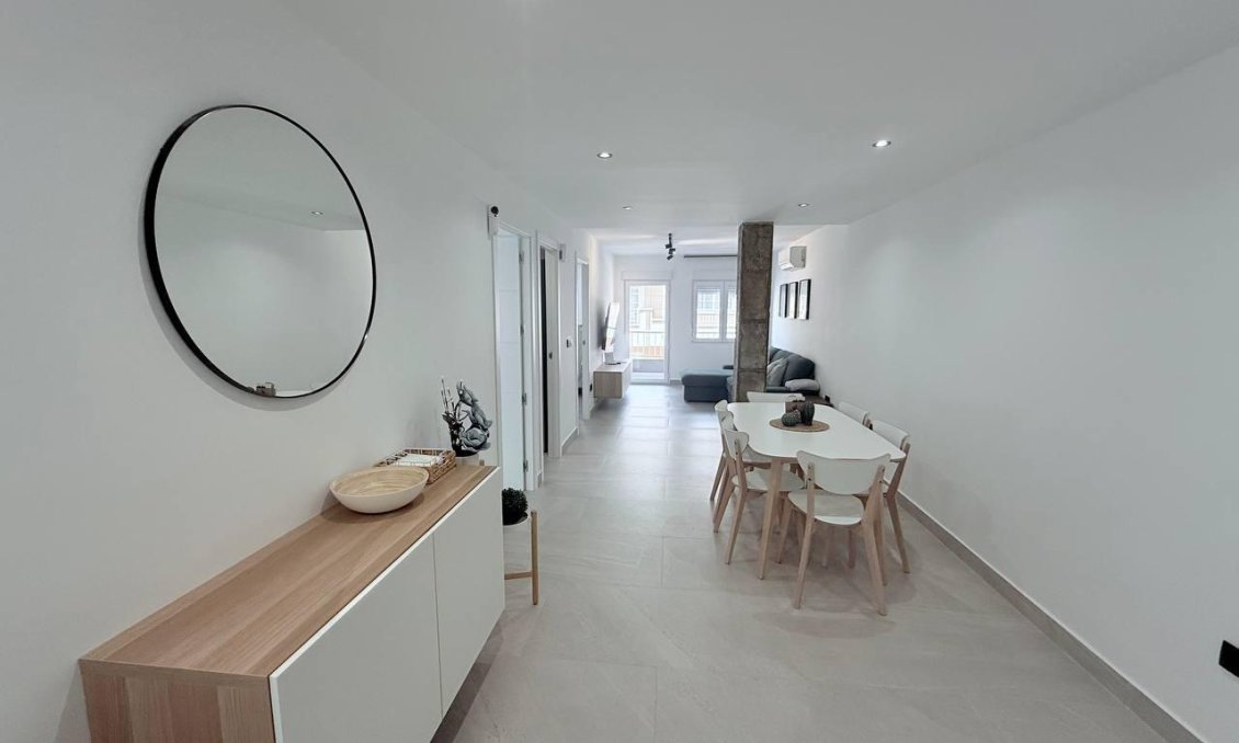 Használt Ingatlanok - Apartman -
Torrevieja - La Mata