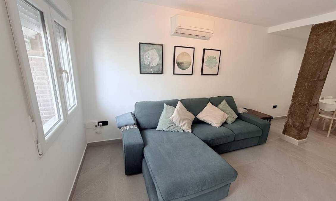 Használt Ingatlanok - Apartman -
Torrevieja - La Mata