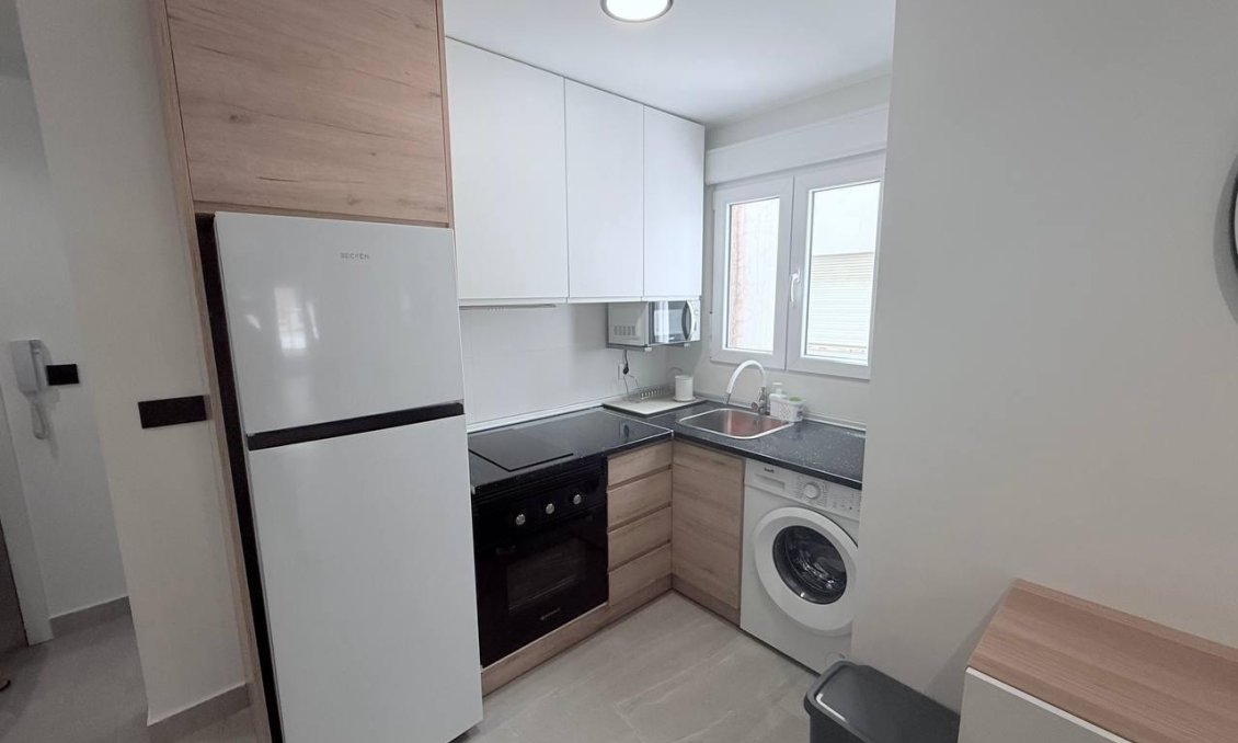Használt Ingatlanok - Apartman -
Torrevieja - La Mata