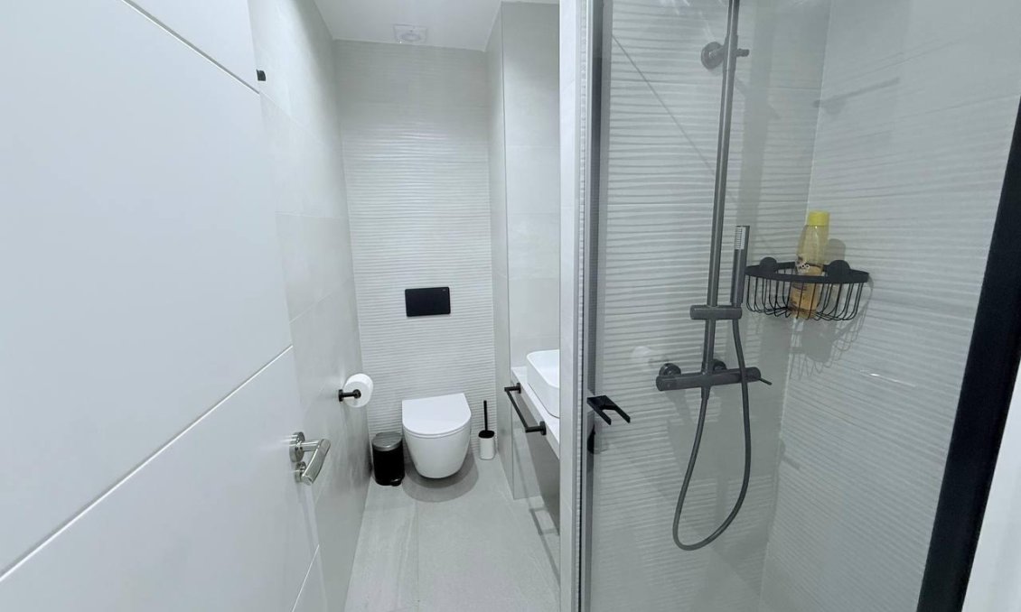 Használt Ingatlanok - Apartman -
Torrevieja - La Mata
