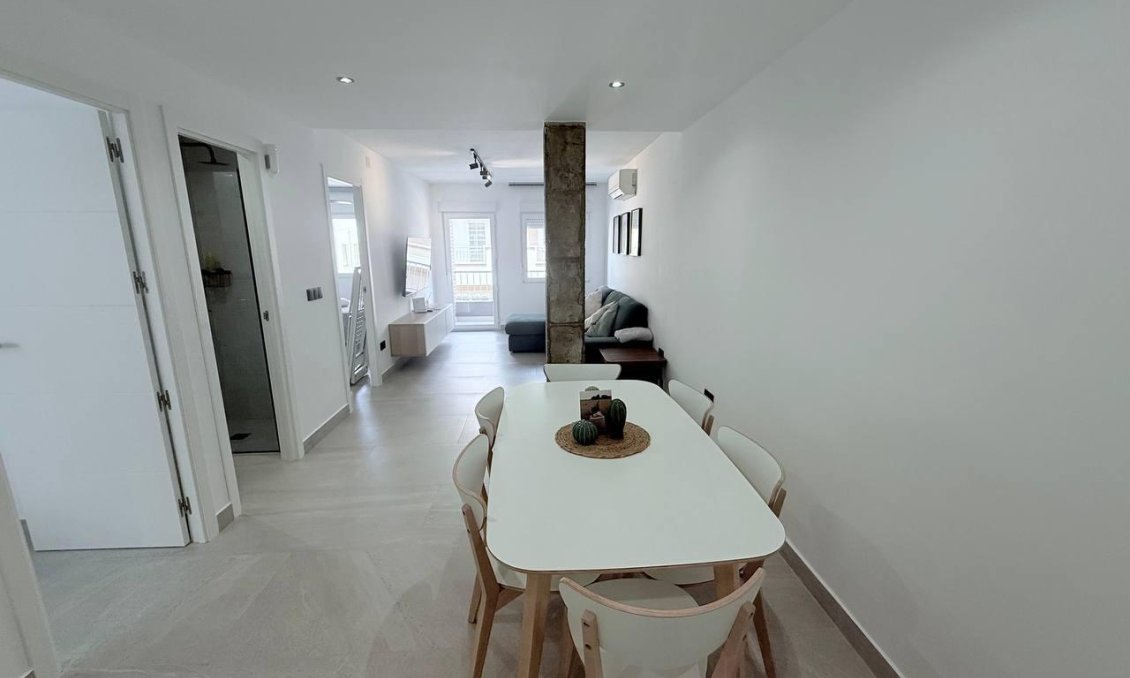 Használt Ingatlanok - Apartman -
Torrevieja - La Mata