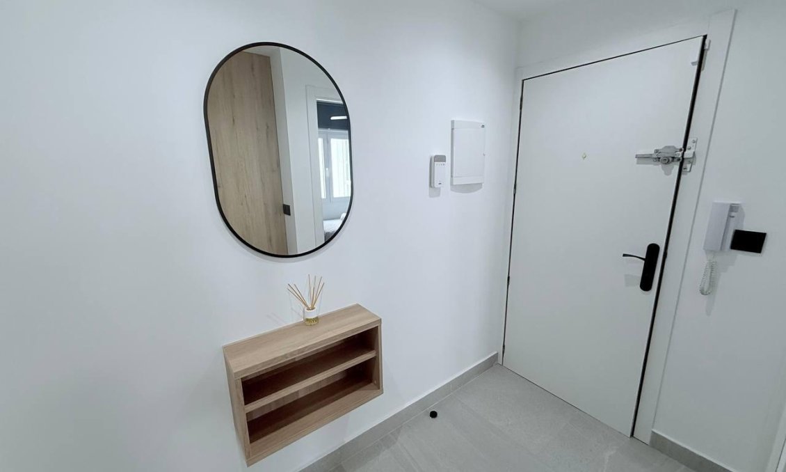Használt Ingatlanok - Apartman -
Torrevieja - La Mata