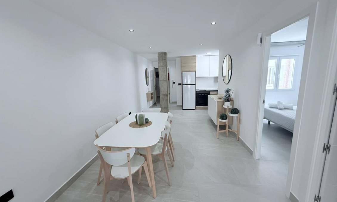 Használt Ingatlanok - Apartman -
Torrevieja - La Mata