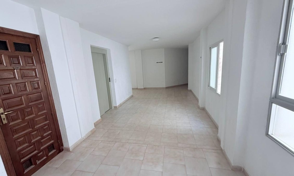 Használt Ingatlanok - Apartman -
Torrevieja - La Mata