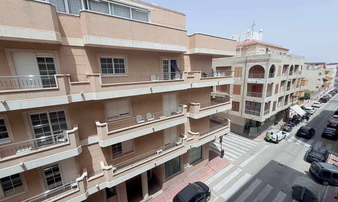 Használt Ingatlanok - Apartman -
Torrevieja - La Mata