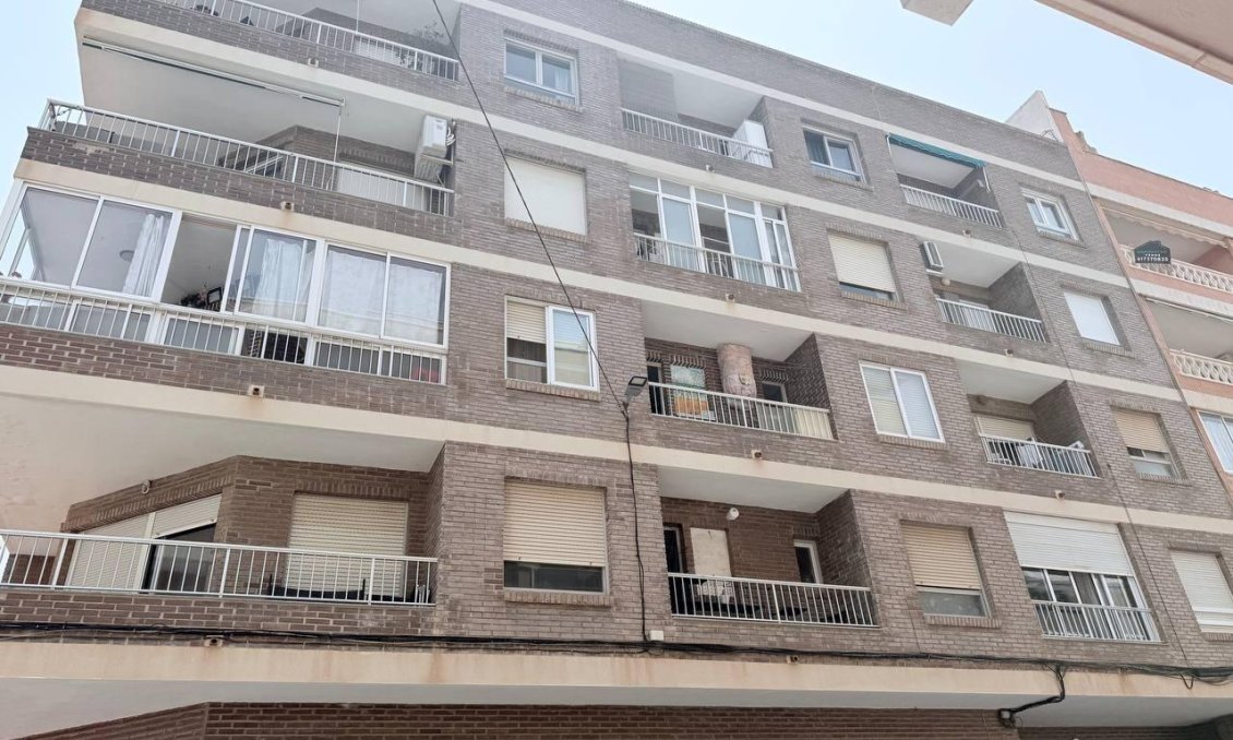 Használt Ingatlanok - Apartman -
Torrevieja - La Mata