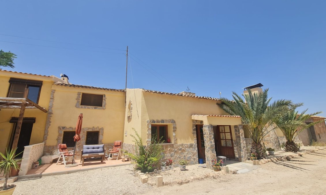 Segunda mano - Villa -
Chinorlet - Inland