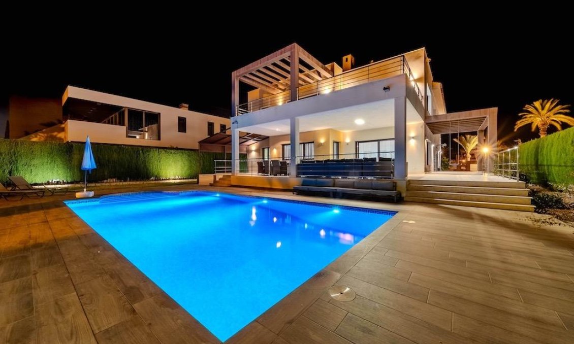 Segunda mano - Villa -
Cabo Roig - Costa Blanca