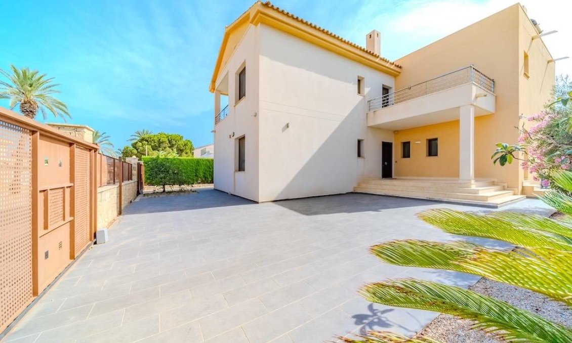 Segunda mano - Villa -
Cabo Roig - Costa Blanca