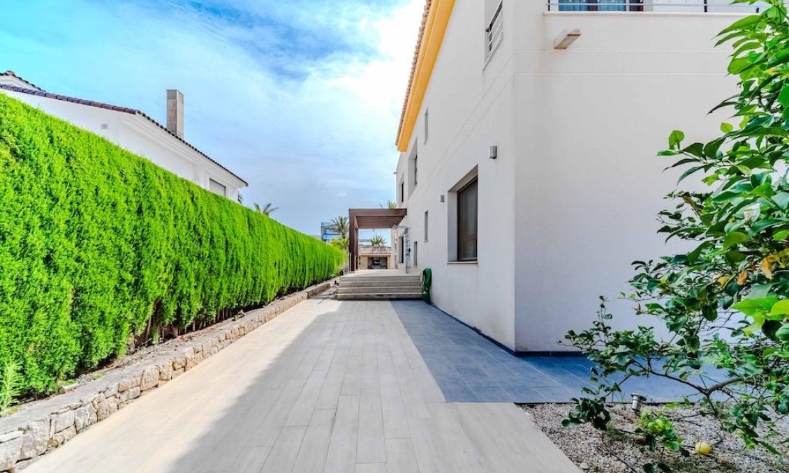 Segunda mano - Villa -
Cabo Roig - Costa Blanca