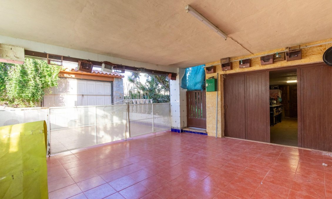 Segunda mano - Villa -
Torrevieja - Los Balcones