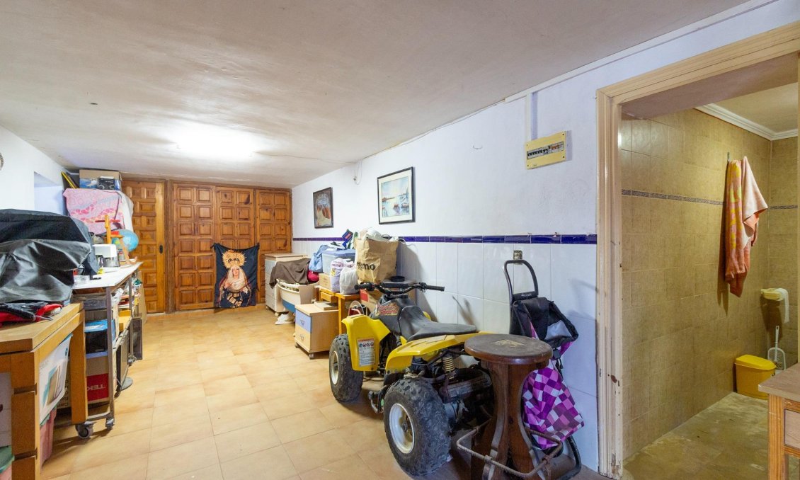Segunda mano - Villa -
Torrevieja - Los Balcones