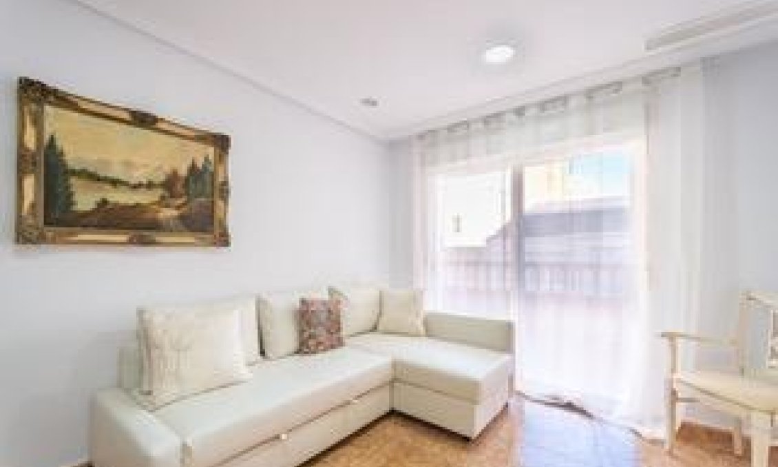 Használt Ingatlanok - Apartman -
Torrevieja - Playa del Cura
