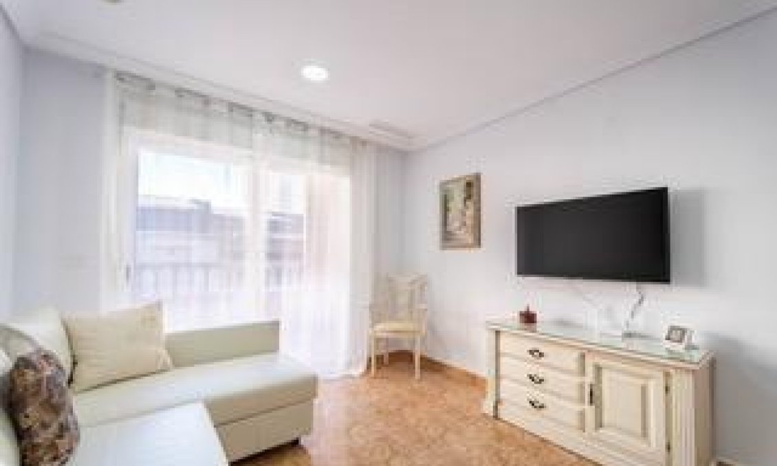 Használt Ingatlanok - Apartman -
Torrevieja - Playa del Cura