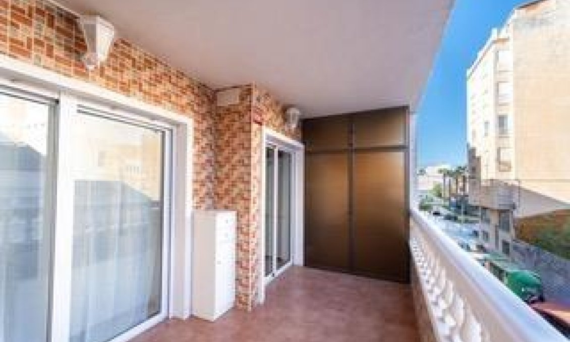 Használt Ingatlanok - Apartman -
Torrevieja - Playa del Cura