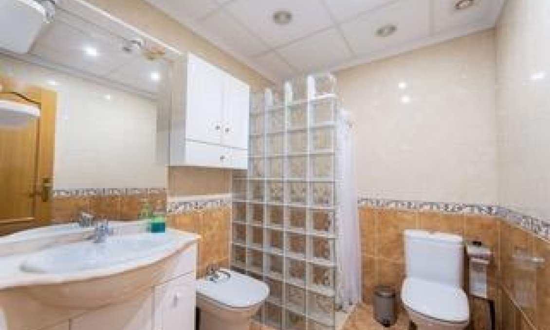 Használt Ingatlanok - Apartman -
Torrevieja - Playa del Cura